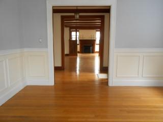 3 Hunnewell Cir, Newton MA  02458-2218 exterior