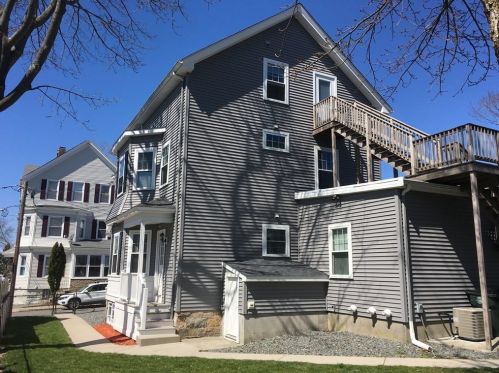 21 Pear St, Fall River MA 02720-5324 exterior