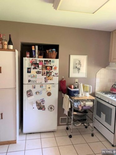 15 Jewett Ave, Tenafly NJ  07670-1902 exterior