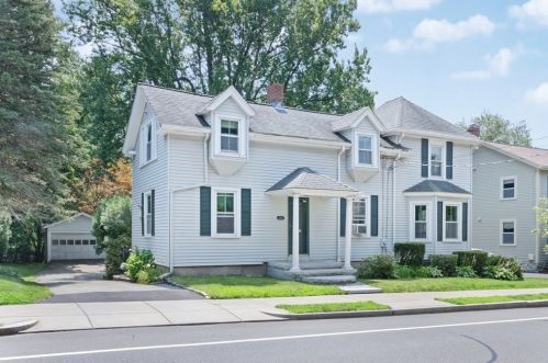 1244 Beacon St, Newton, MA 02468-1717