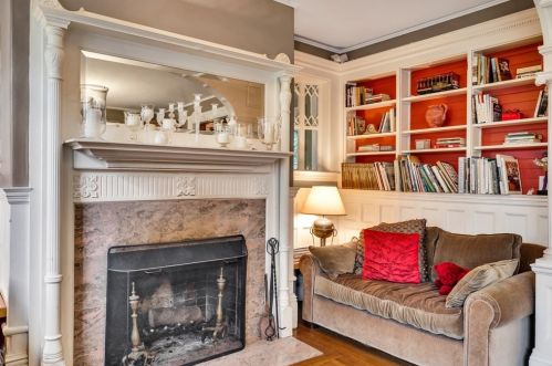 25 Hunnewell Ave, Newton MA 02458-2216 exterior