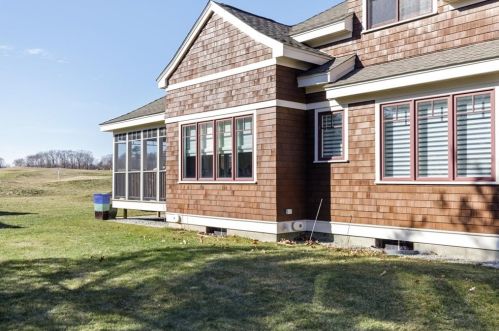 16 Black Rock Dr, Hingham MA 02043-4892 exterior