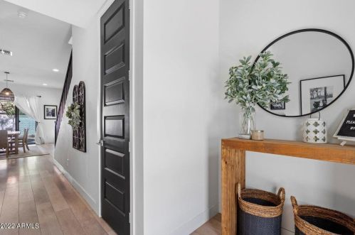 3130 Beryl Ave, Phoenix AZ  85028-3806 exterior