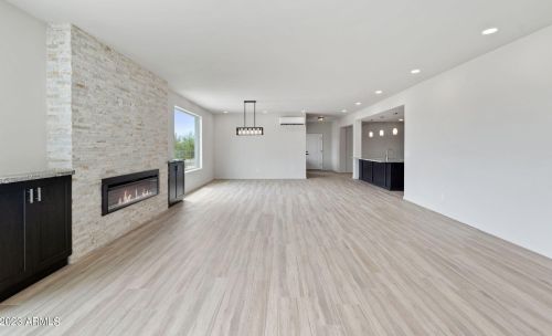 39068 15th Ave, Phoenix AZ 85086-7226 exterior