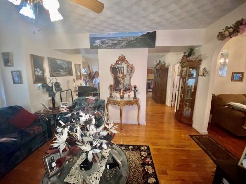 68 Foster St, Fall River MA 02721-2774 exterior