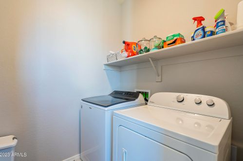 964 Anderson Ave, Phoenix AZ 85023-2208 exterior