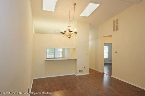 54 Boxwood Ter, Tinton Falls NJ  07701-6706 exterior