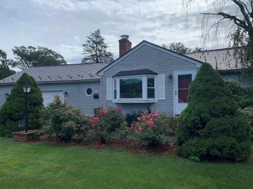 134 River Rd, Agawam, MA 01001-2849
