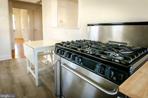 924 Belmont Ave, Camden NJ 08108-3221 exterior