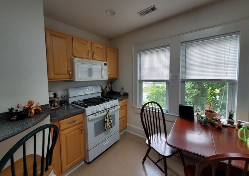 8 Ipswich St, Seekonk MA 02771 exterior