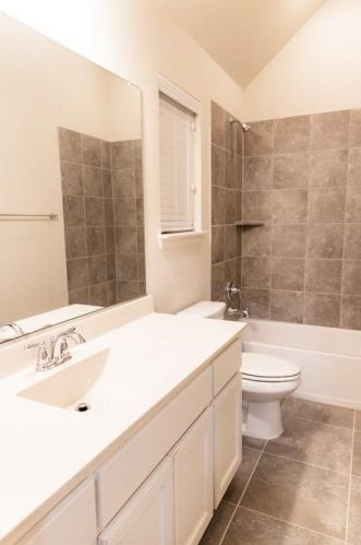 7959 Southfork Bnd, Irving TX 75063-4527 exterior