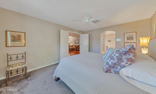 2542 42nd St, Phoenix AZ 85032-4729 exterior