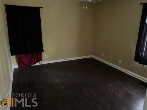 89 Holly Rd, Atlanta GA 30314-2002 exterior