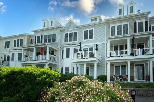 131 Halsted Dr, Hingham, MA 02043