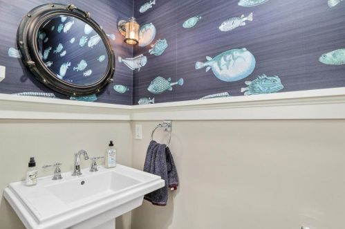 125 Seaview St, Chatham MA 02633-2330 exterior