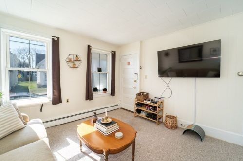 1 Hamilton St, Plymouth MA 02360-4101 exterior