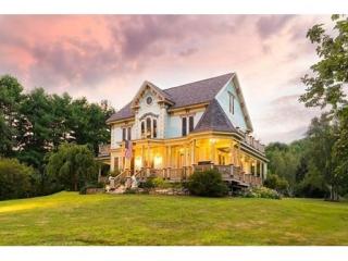 98 Nashua Rd, Pepperell, MA 01463-1404