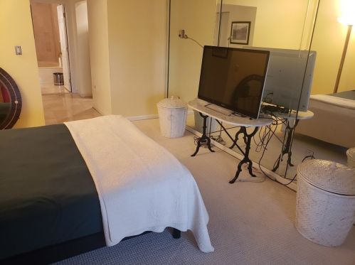 2001 Marina Dr, Quincy MA 02171-1538 exterior