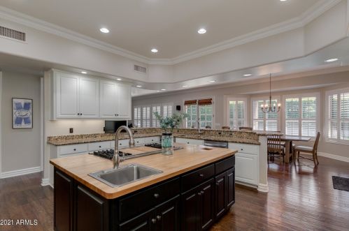 1465 Caribbean Ln, Phoenix AZ 85023-6792 exterior