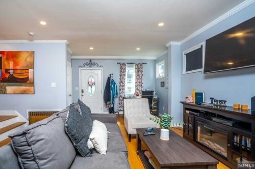 479 Dewitt Ave, Belleville NJ 07109-2508 exterior