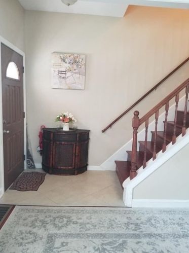 49 Pleasant St, Montgomery MA 01085-3736 exterior