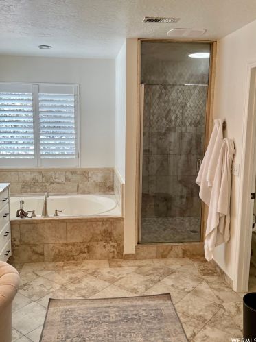 36 Lone Holw Dr, Sandy UT 84092-5530 exterior