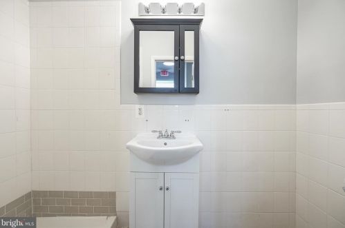 1815 20 St, Philadelphia PA 19145-2048 exterior