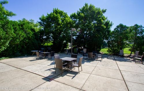 6 Tower Hl Dr, Tinton Falls NJ 07701-2473 exterior