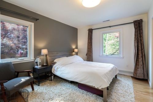 51 Gln Ave, Newton MA 02459-2048 exterior