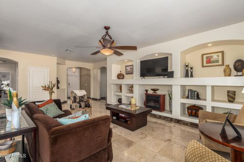 2602 Apollo Rd, Phoenix AZ 85042-5381 exterior