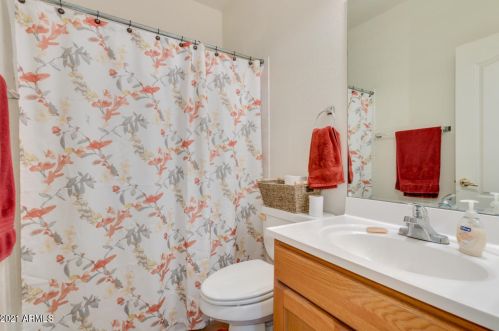 2810 Atlanta Ave, Phoenix AZ  85040-2710 exterior