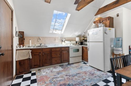 53 Hale St, Beverly MA 01915-5426 exterior