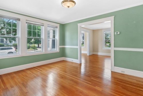 18 Mary St, Arlington MA 02474-8827 exterior