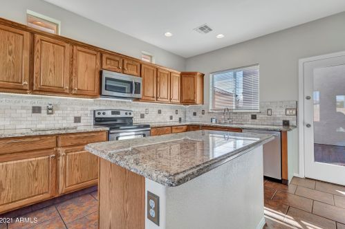 9118 Cypress St, Phoenix AZ 85003-1106 exterior