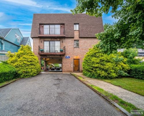 800 Kearny Ave, Kearny NJ  07032-3158 exterior