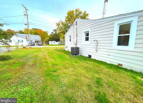 1105 John St, Shady Side MD  20764-9632 exterior