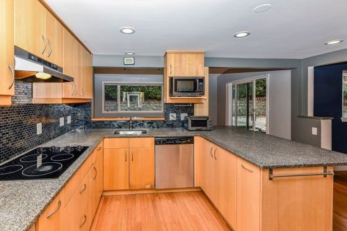 230 Austin St, Newton MA 02465-2501 exterior