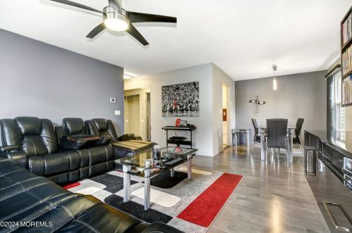 1202 Bluebell Dr, Jackson Twp NJ  08527-4115 exterior