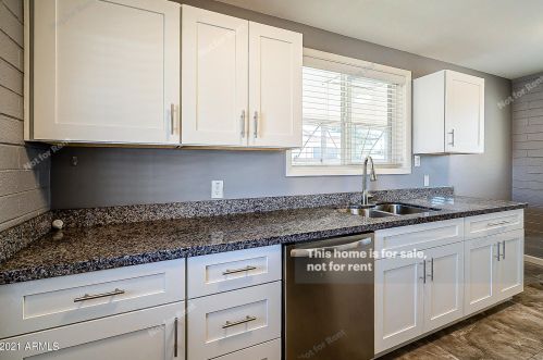 2810 Coolidge St, Phoenix AZ 85017-3543 exterior