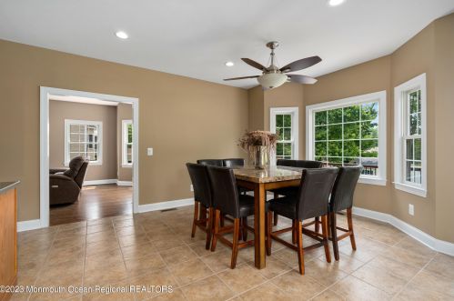 496 Ridgedale Ave, East Hanover NJ  07936-3006 exterior