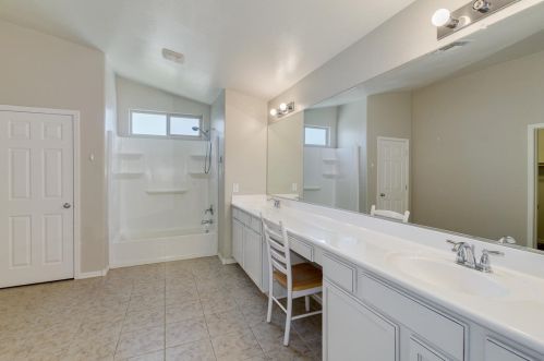 2126 Aire Libre Ave, Phoenix AZ 85022 exterior