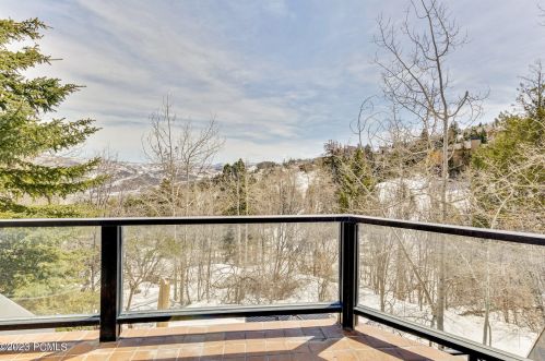 7602 Buckboard Dr, Park City UT 84098-5304 exterior