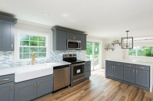 142 Donnellan Cir, Weymouth MA 02191-1762 exterior