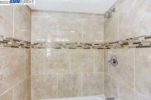 1225 Sandelin Ave, San Leandro CA  94577-3956 exterior