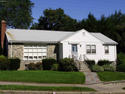 73 Wendell Rd, Newton, MA 02459-2946