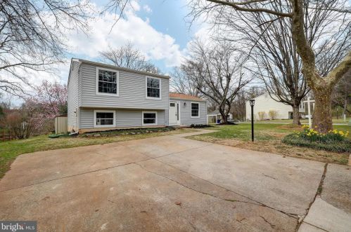 9262 Pigeonwing Pl, Columbia MD  21045-4600 exterior