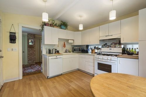 87 Gardner St, Groveland MA 01834-1141 exterior