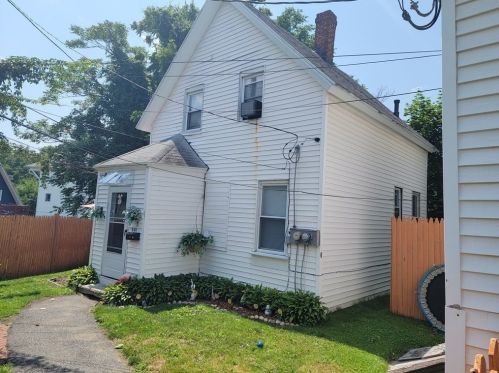 206 Cambridge St, Worcester MA 01603-2343 exterior