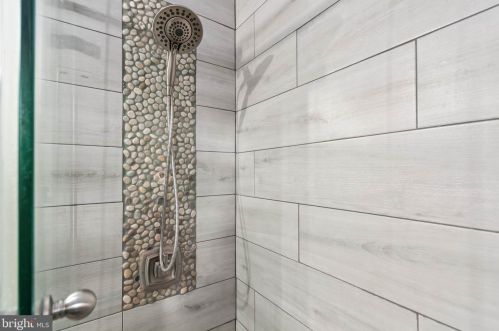 716 Creek Ln, West Deptford NJ 08051-1631 exterior