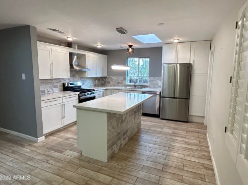 343 Cinnabar Ave, Phoenix AZ  85021-2444 exterior